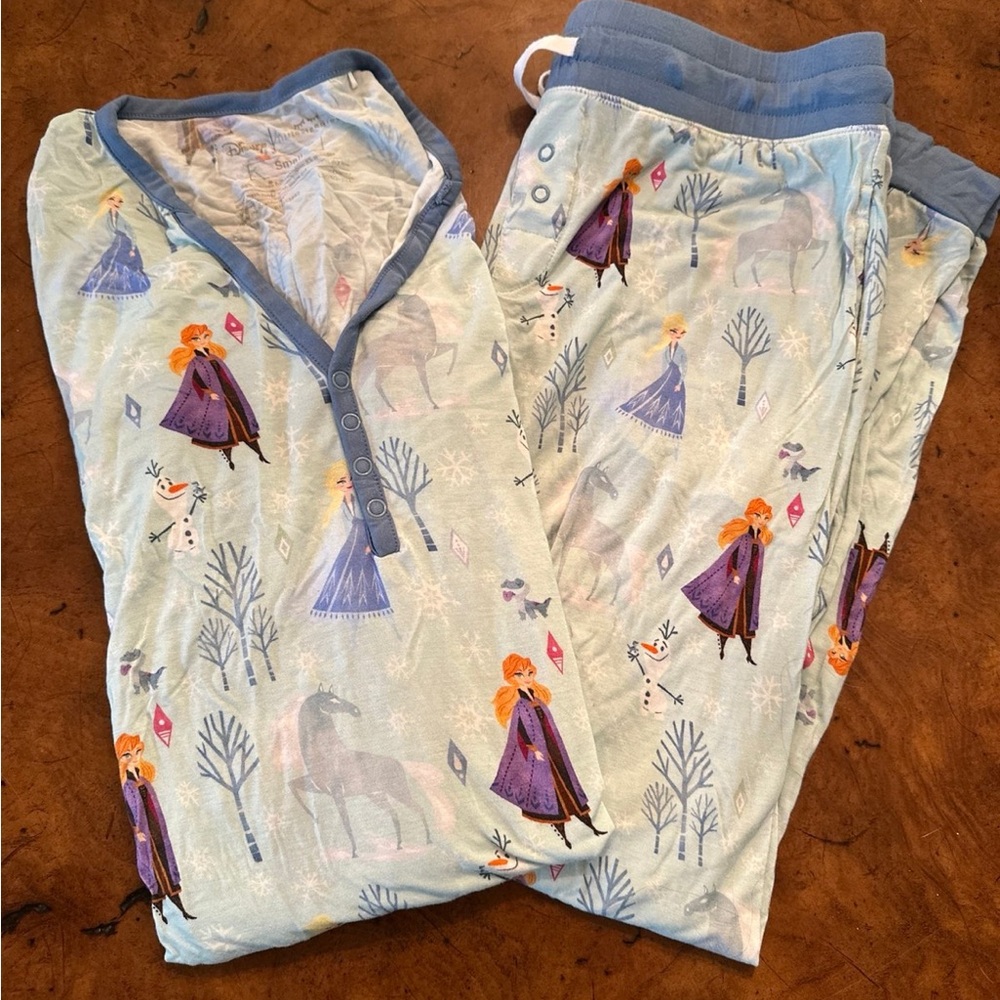 Little Sleepies Frozen Anna and Elsa women’s Pajamas XS/S